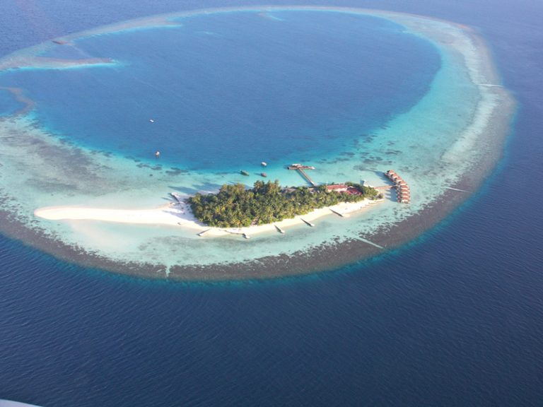 Maayafushi Tourist Resort 玛雅富士